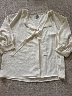 Worthington Cream Tie-Neck Blouse